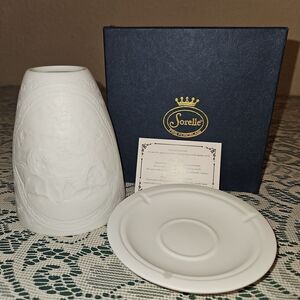 Sorelle Fine Porcelain Votive Tea Light Candle Holder with a Christmas Scene